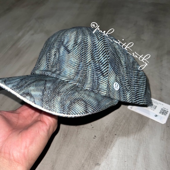 🍋Lululemon Women’s Fast and Free Run Hat, NWT - Picture 2 of 7